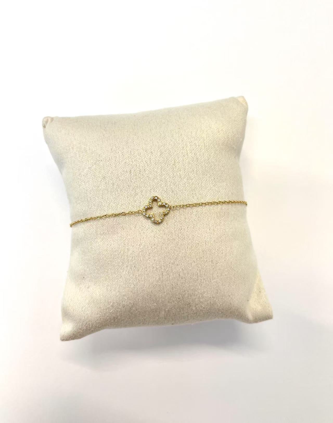 Hollow Lucky Leave Diamond Armband